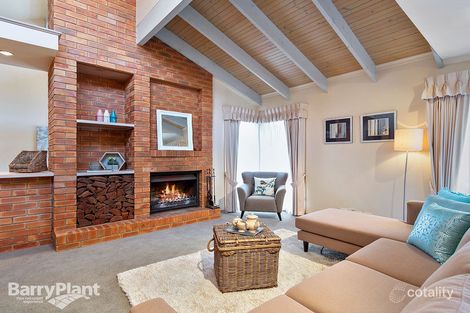 5 Peartree Pl, Knoxfield, VIC 3180