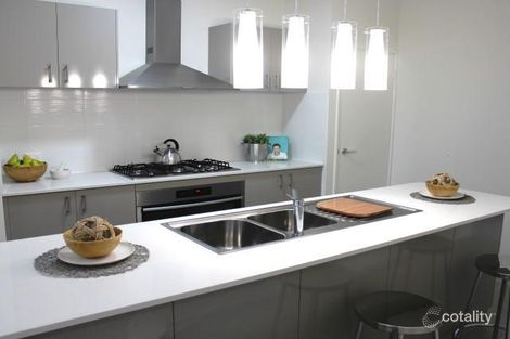 Property photo of 8 Ginger Loop Treeby WA 6164