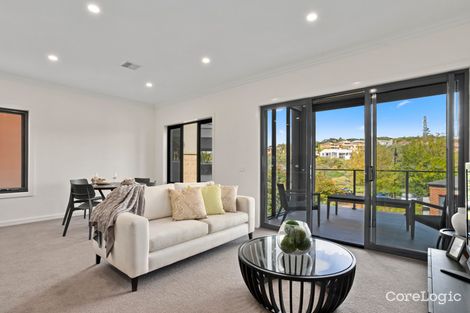 Property photo of 1 Fairway Place Avondale Heights VIC 3034