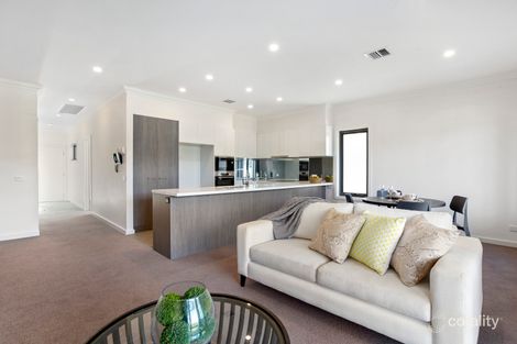 Property photo of 1 Fairway Place Avondale Heights VIC 3034