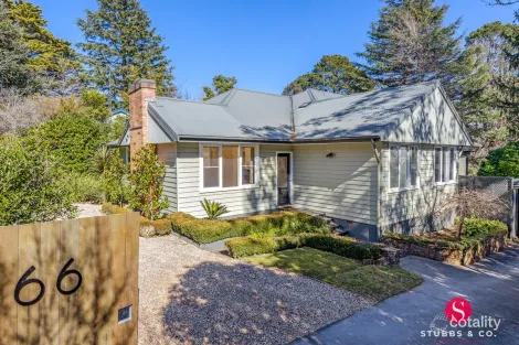 66 Blaxland Rd, Wentworth Falls, NSW 2782