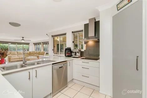 4 Woods Ct, Woorim, QLD 4507