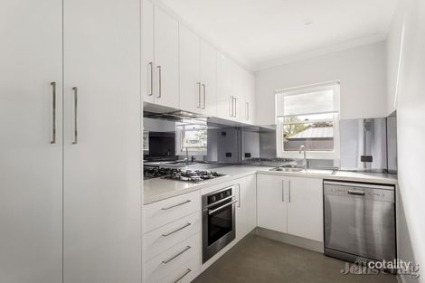 Property photo of 11/31 Kinkora Road Hawthorn VIC 3122