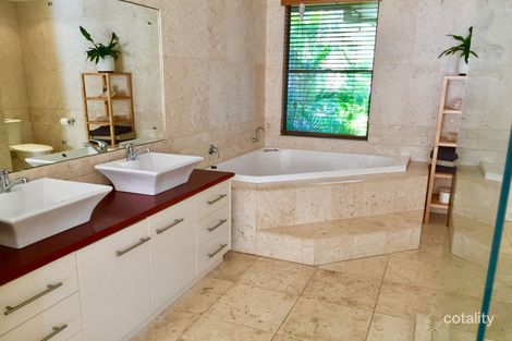 Property photo of 26 Sandpiper Drive Scotts Head NSW 2447