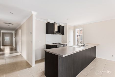 Property photo of 18 Yellow Gum Way Manor Lakes VIC 3024