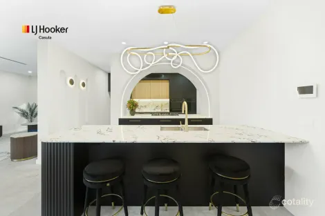 Property photo of 7 Split Close Prestons NSW 2170