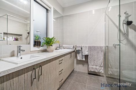 Property photo of 76 Dorset Drive Alfredton VIC 3350