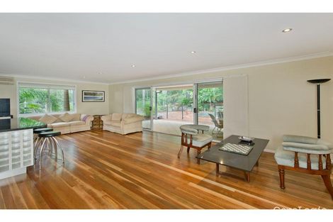 Property photo of 2 Thea Court Indooroopilly QLD 4068