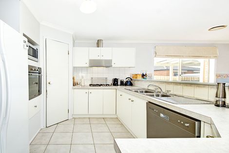 Property photo of 15 Arwon Court Lilydale VIC 3140