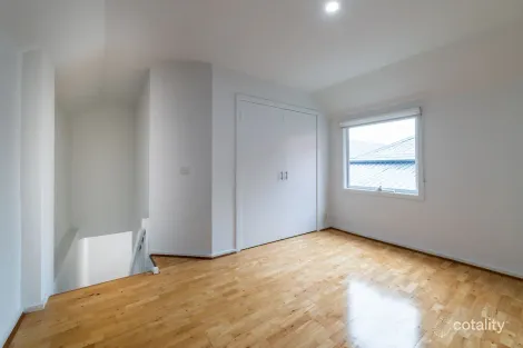 2/7 Buckland St, Travancore, VIC 3032