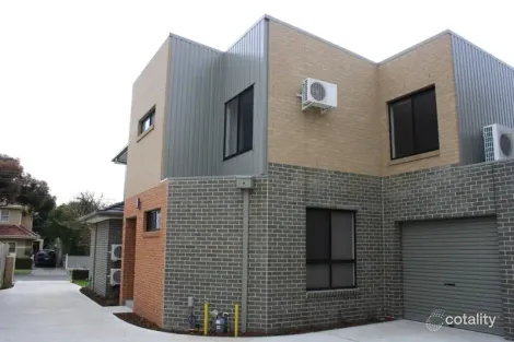 2/12 Elm Gr, Mckinnon, VIC 3204