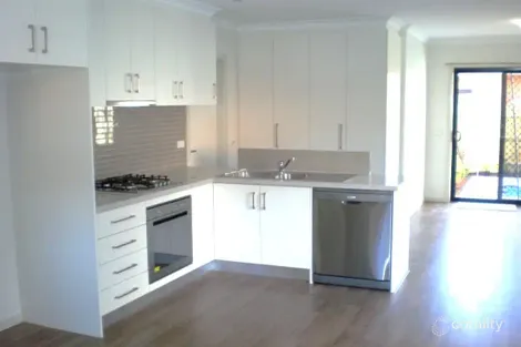 Property photo of 2/12 Elm Grove McKinnon VIC 3204