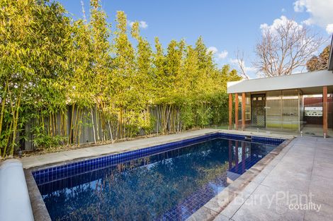 Property photo of 15 Whitlam Green Point Cook VIC 3030