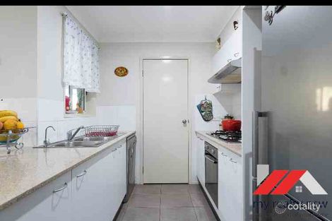 Property photo of 21 Petunia Place Macquarie Fields NSW 2564