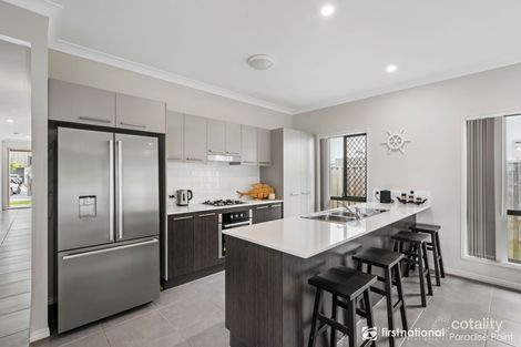 Property photo of 14 Waters Close Hope Island QLD 4212