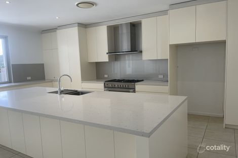 Property photo of 2013 The Boulevard Benowa QLD 4217