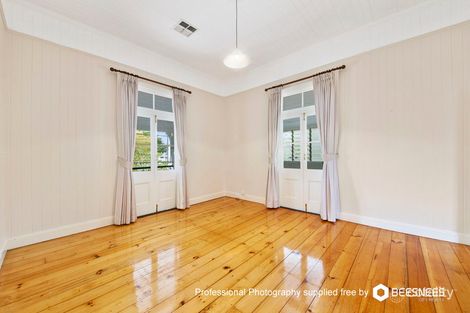 Property photo of 32 Lambert Road Indooroopilly QLD 4068