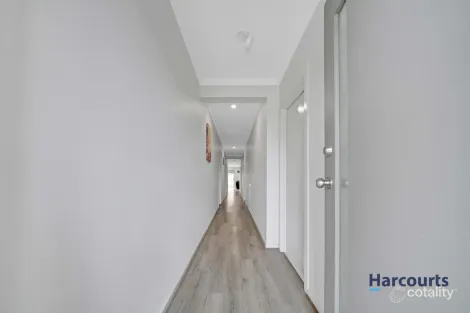 Property photo of 15 Gowar Road Tarneit VIC 3029