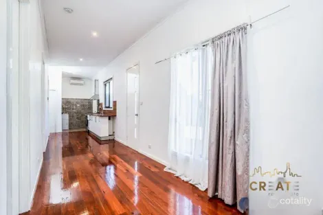 Property photo of 2 Nolan Avenue Brooklyn VIC 3012