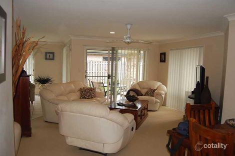 Property photo of 15 Tracey Crescent Varsity Lakes QLD 4227