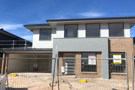 33 Ashburton Cres, Tallawong, NSW 2762