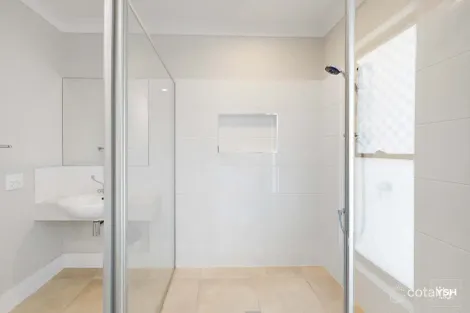 Property photo of 14 Allen Street Wynnum QLD 4178