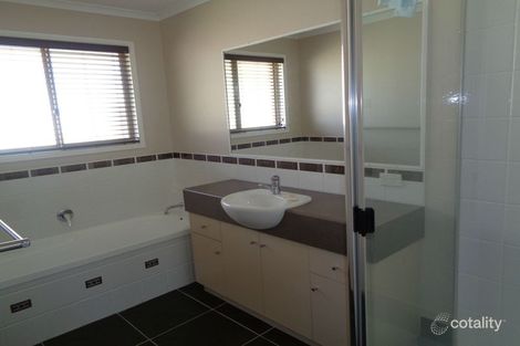 Property photo of 40 Melaleuca Crescent Stanthorpe QLD 4380