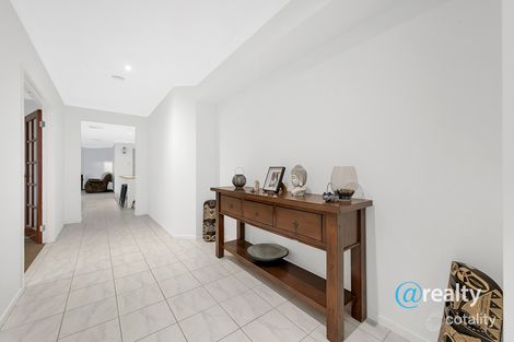 Property photo of 11 Coogee Place Burnside VIC 3023