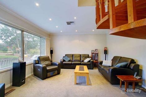 Property photo of 17 Sweetland Road Mooroolbark VIC 3138