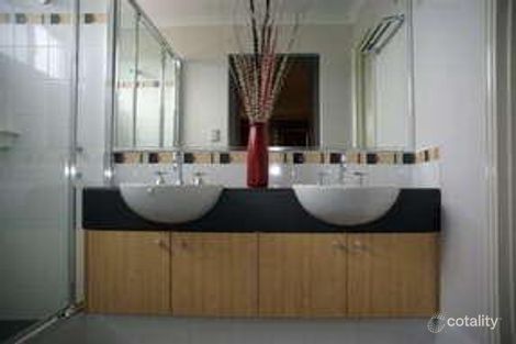 Property photo of 5 Trinity Close Canning Vale WA 6155