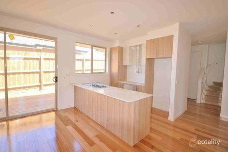 Property photo of 3 Thoona Grove Greensborough VIC 3088