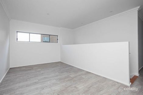 Property photo of 33 Elizabeth Circuit Flinders NSW 2529