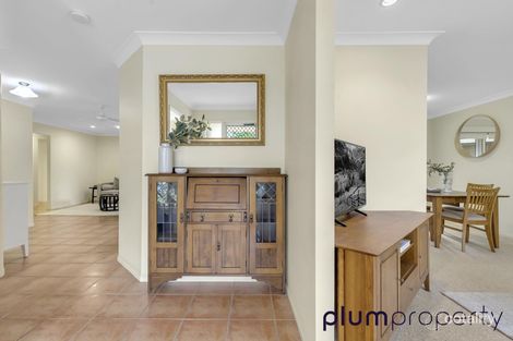 Property photo of 3 Summerfield Place Kenmore QLD 4069