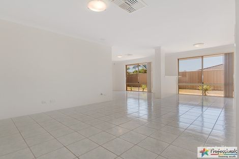 Property photo of 30 Roscommon Crescent Orelia WA 6167