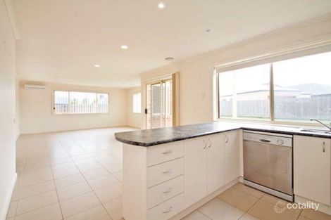 Property photo of 2 Avon Close Traralgon VIC 3844