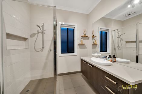 Property photo of 6 Leveret Way Narre Warren South VIC 3805