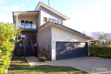 15 Arthur St, Woody Point, QLD 4019