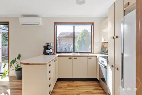 Property photo of 1 Wardill Close Holt ACT 2615