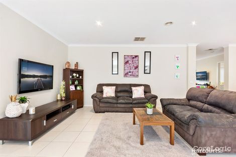 Property photo of 20 Gallery Way Pakenham VIC 3810