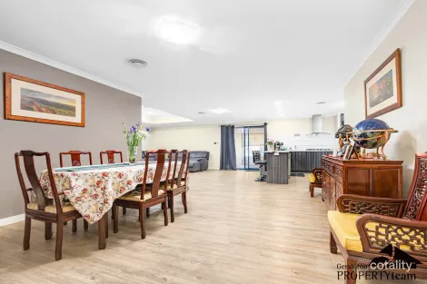 Property photo of 61 Honeysuckle Boulevard Woorree WA 6530