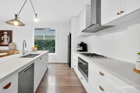 Property photo of 25 Thrive Avenue Mount Duneed VIC 3217