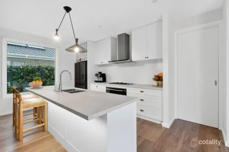 Property photo of 25 Thrive Avenue Mount Duneed VIC 3217