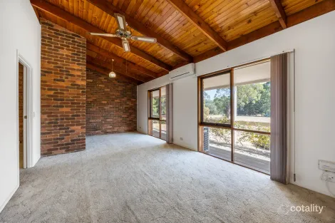 Property photo of 44 Kemp Road New Gisborne VIC 3438