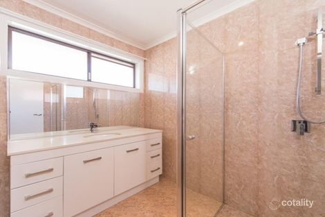 1/5 Robert St, Dandenong, VIC 3175