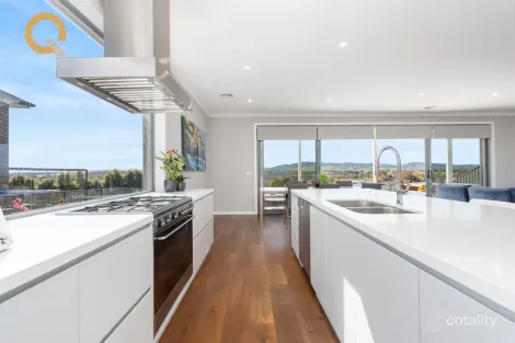 Property photo of 57 Smiggins Drive Thurgoona NSW 2640
