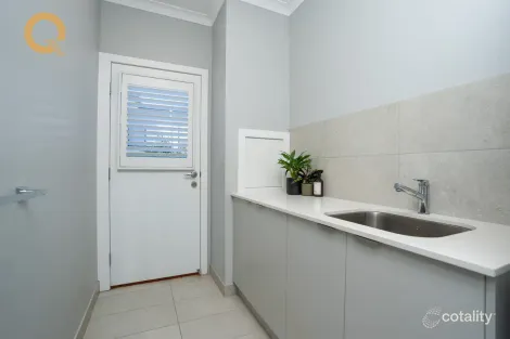 Property photo of 57 Smiggins Drive Thurgoona NSW 2640