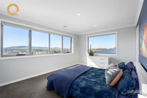 Property photo of 57 Smiggins Drive Thurgoona NSW 2640