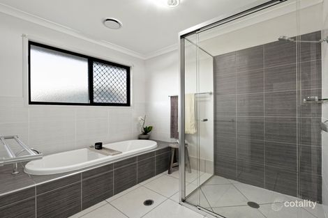 Property photo of 41 Polo Place Branyan QLD 4670