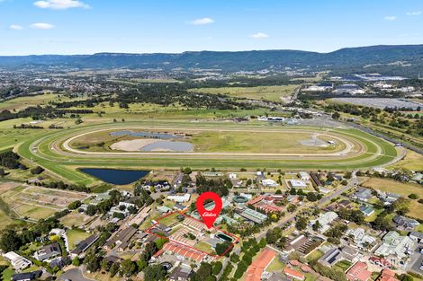 1a Kingston Town Dr, Kembla Grange, NSW 2526