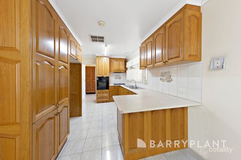 Property photo of 16 Mulhall Drive St Albans VIC 3021